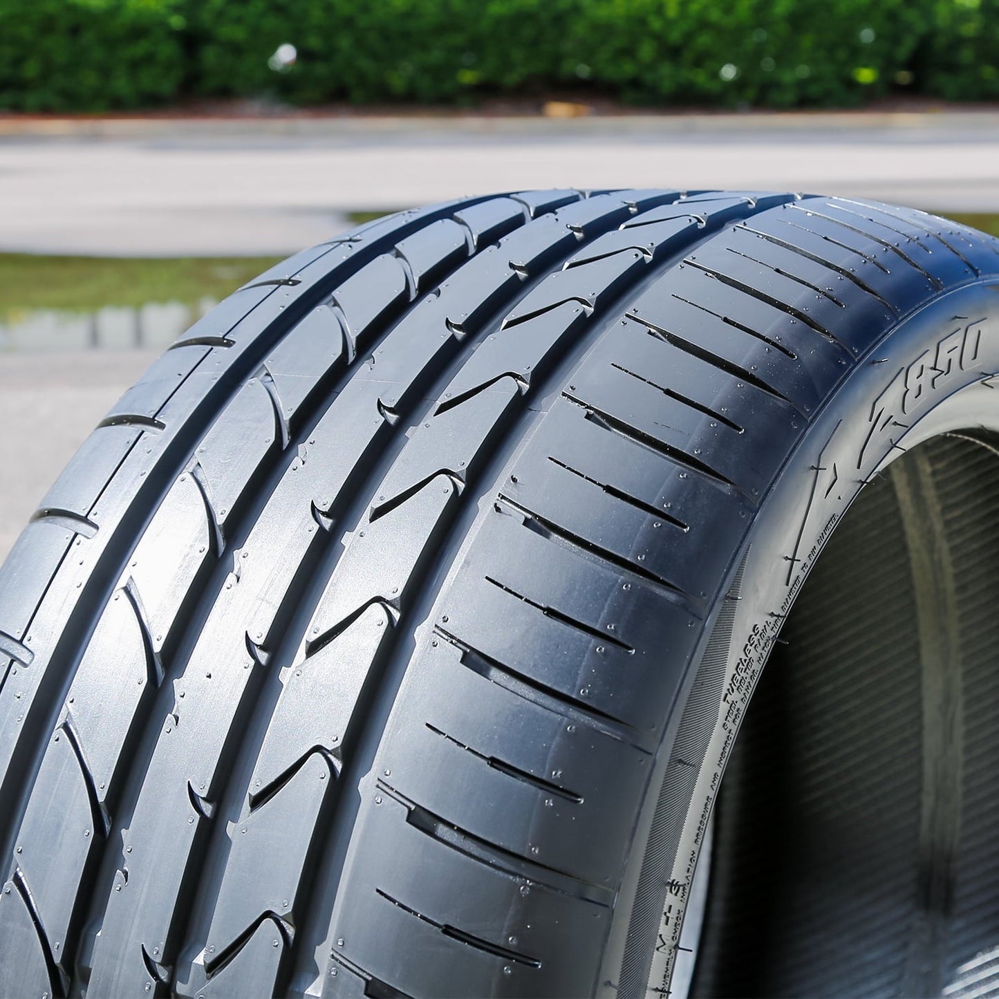 A set of 4 (quad) 255/35R20 97Y XL high performance tyres suitable for: 2007-10 Mercedes-Benz S550 4Matic, 2017-18 Audi Q3 Technik